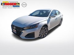 2025 Nissan Altima SL Sedan