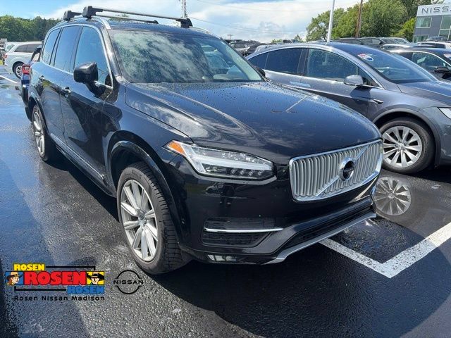 2016 Volvo XC90 T6 AWD Inscription's photo