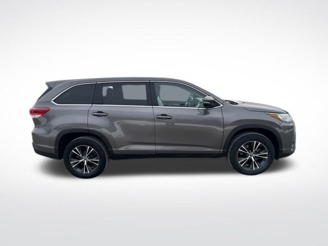 Image of 2019 Toyota Highlander LE I4