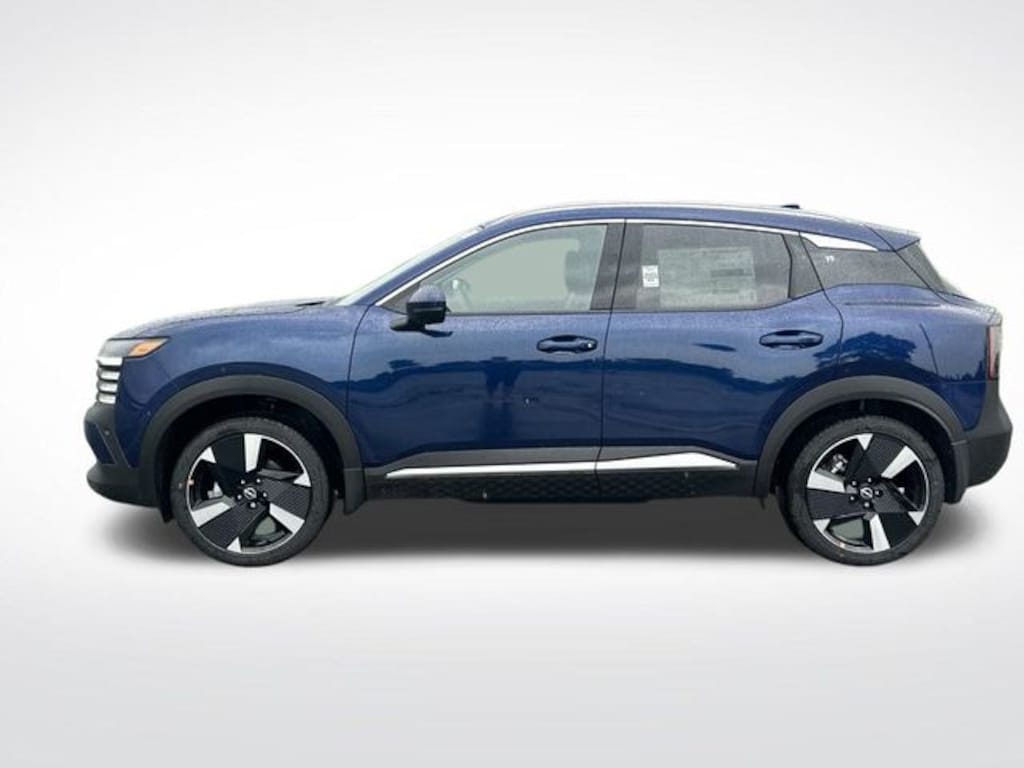 New 2025 Nissan Kicks SR SUV