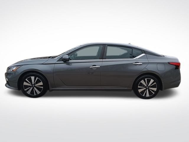 2022 Nissan Altima 2.5 SV photo 2