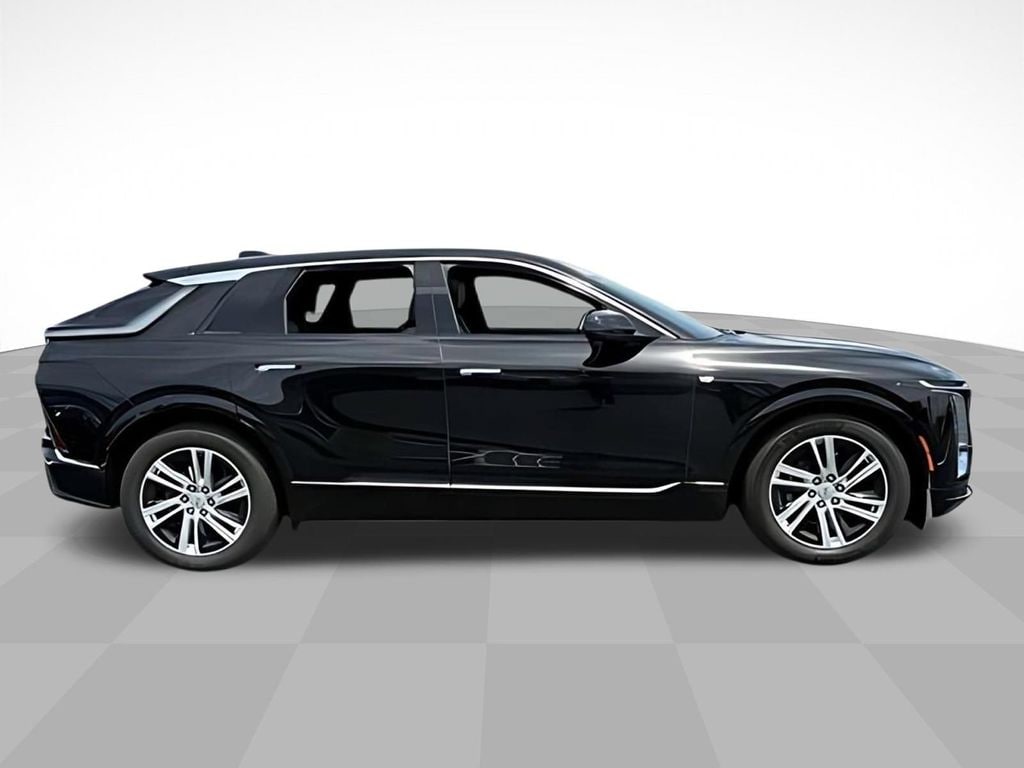 Used 2024 Cadillac LYRIQ Tech with VIN 1GYKPMRK9RZ122083 for sale in Madison, WI