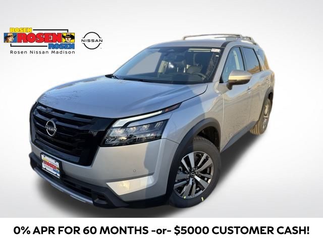 2025 Nissan Pathfinder SL's photo