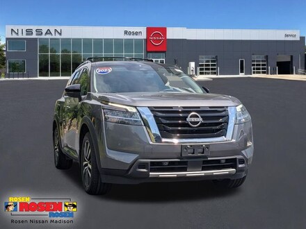 2023 Nissan Pathfinder Platinum SUV