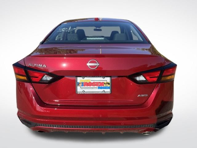 2025 Nissan Altima SV photo 4