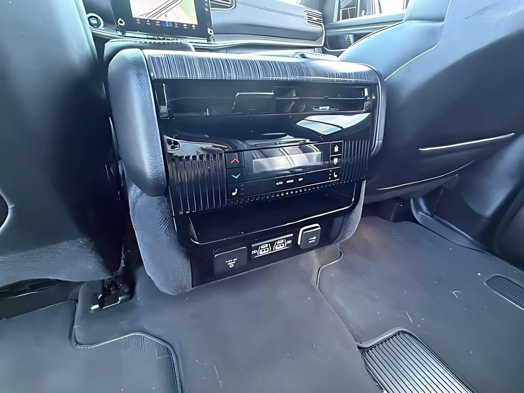 2023 Jeep Wagoneer Series III - Photo 30