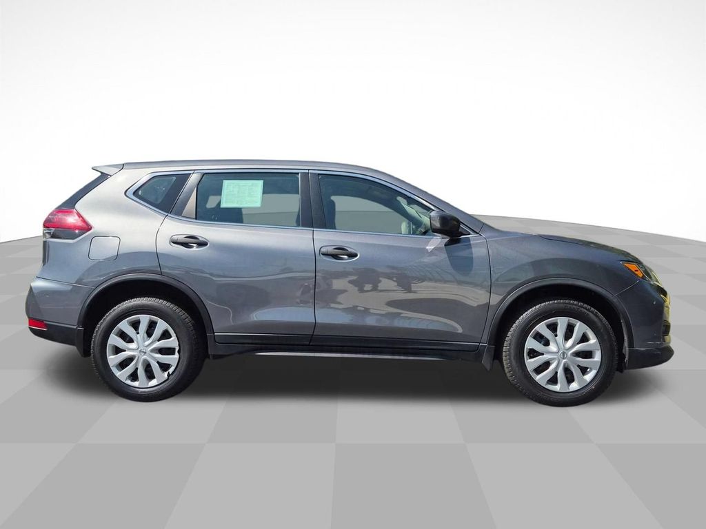 Used 2019 Nissan Rogue S with VIN 5N1AT2MV4KC811164 for sale in Madison, WI