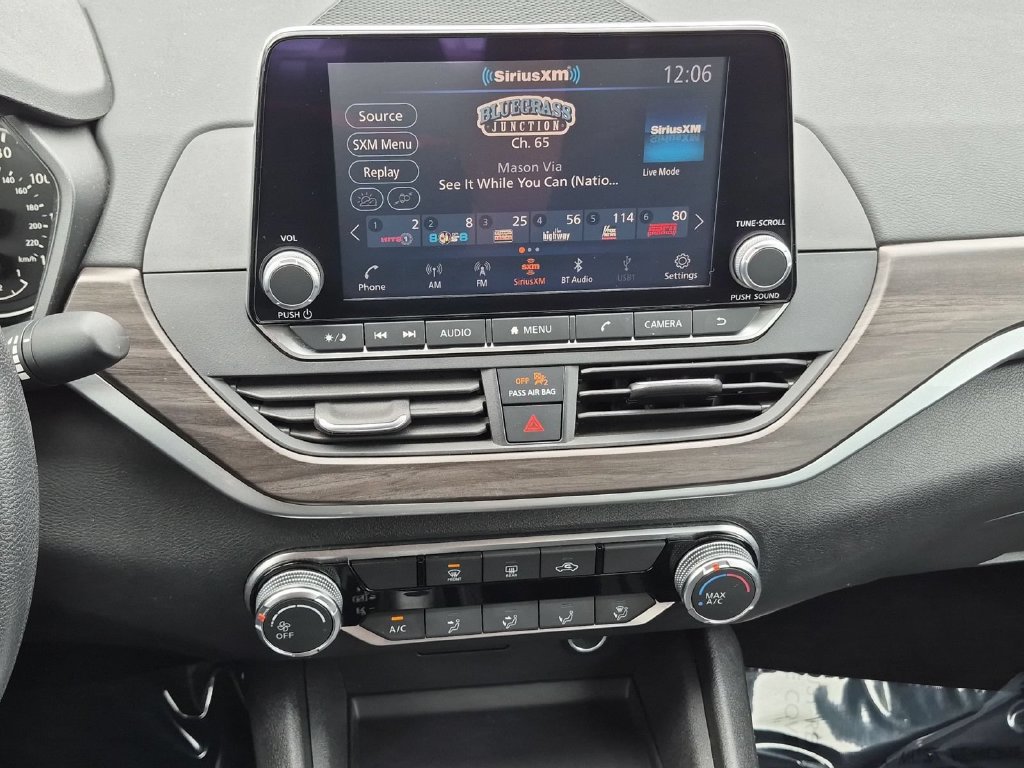 2025 Nissan Altima SV - Photo 22