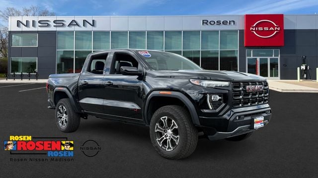 2024 GMC Canyon 4WD AT4 Crew Cab Short Box's photo