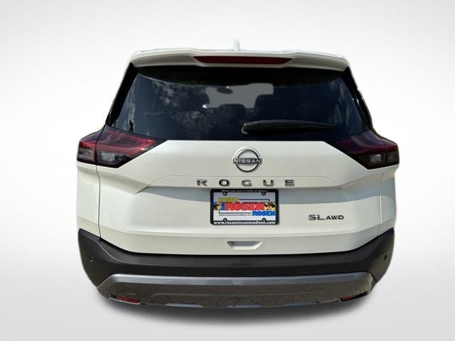 2023 Nissan Rogue SL photo 3