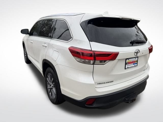 2018 Toyota Highlander SE photo 3