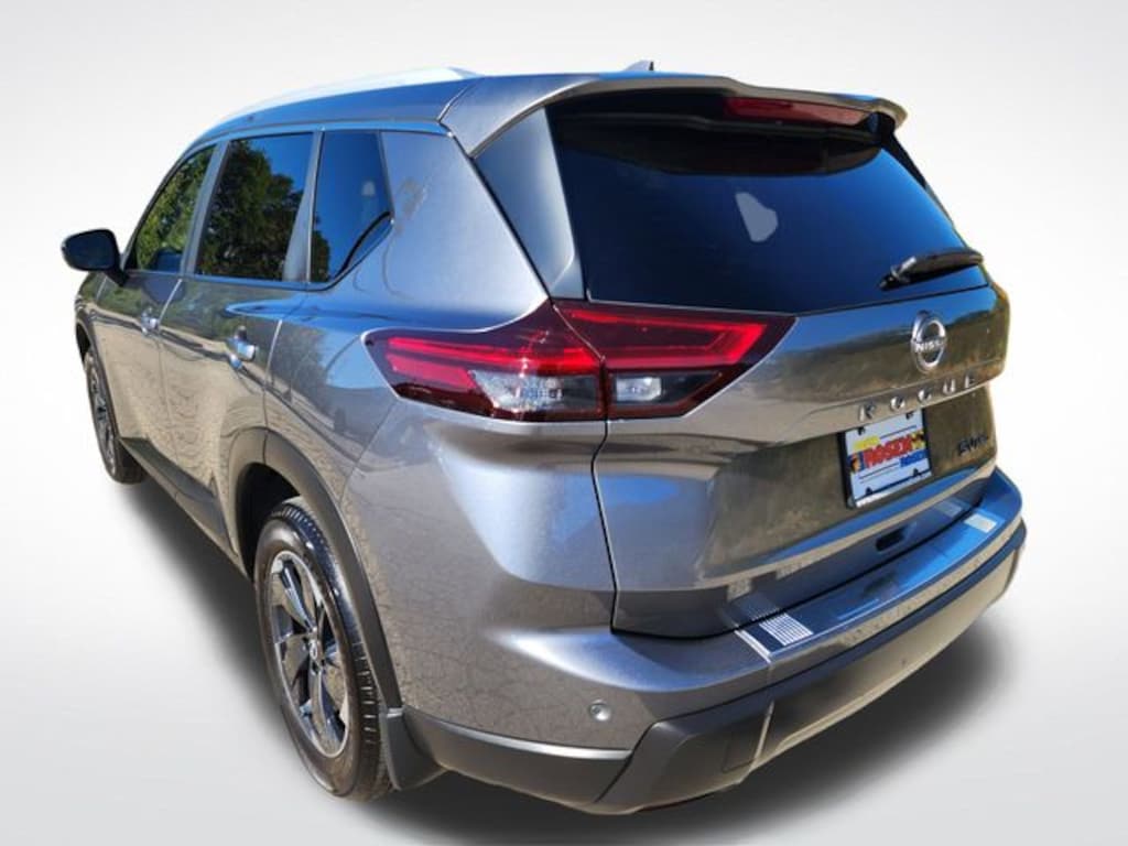 Used 2024 Nissan Rogue SV SUV