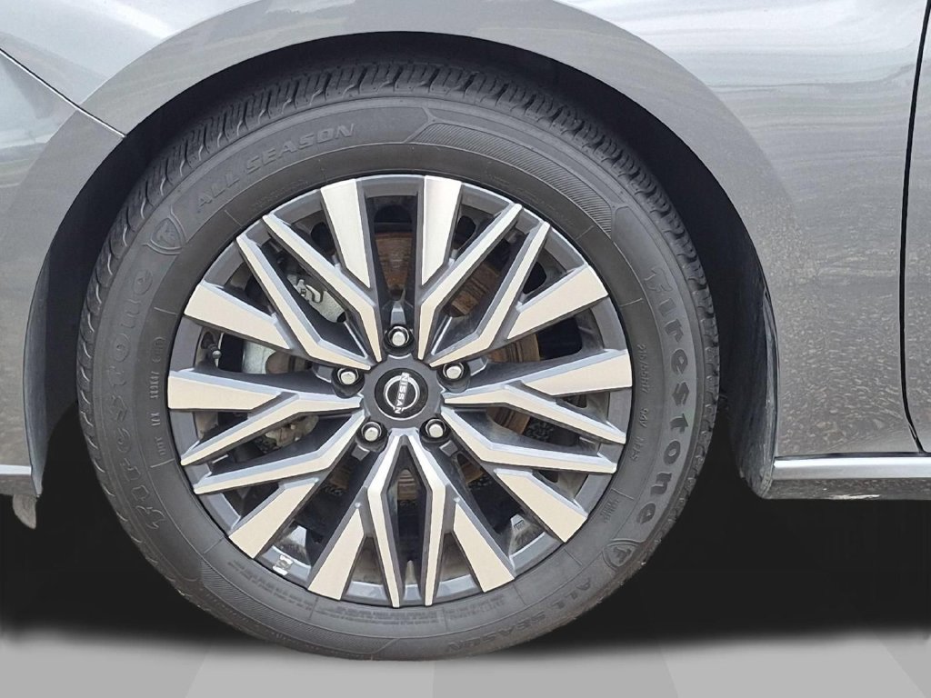 2025 Nissan Altima SV - Photo 11