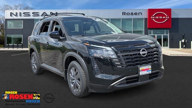 2026 Nissan Pathfinder SV 4WD's photo