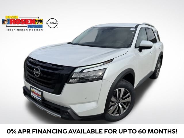 2025 Nissan Pathfinder SL's photo