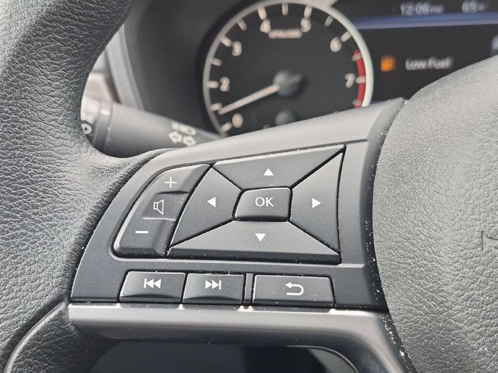 2025 Nissan Altima SV - Photo 18