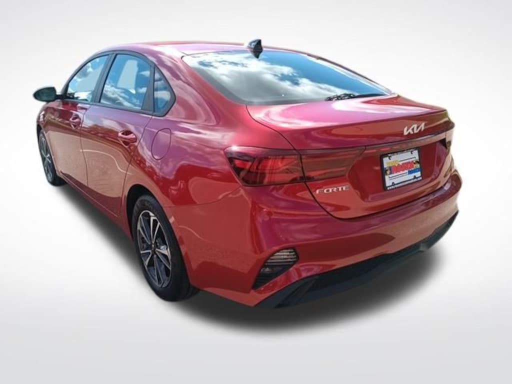 Used 2024 Kia Forte LXS Sedan