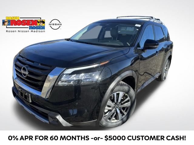 2025 Nissan Pathfinder SL's photo