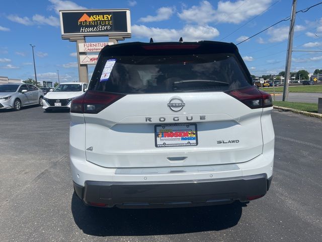 2025 Nissan Rogue AWD SL photo 4