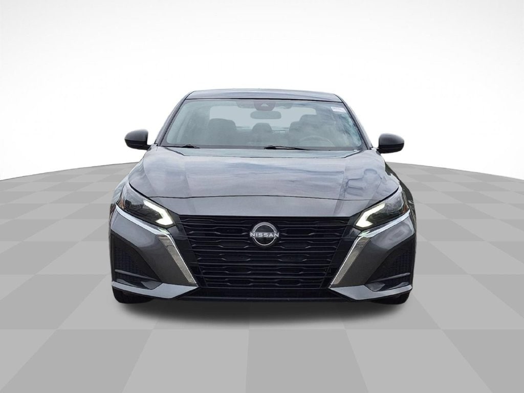 2025 Nissan Altima SV - Photo 8
