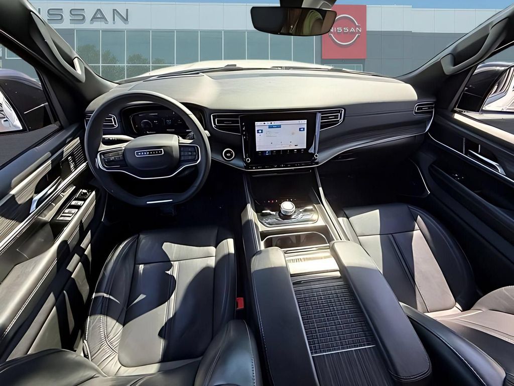 2023 Jeep Wagoneer Series III - Photo 7
