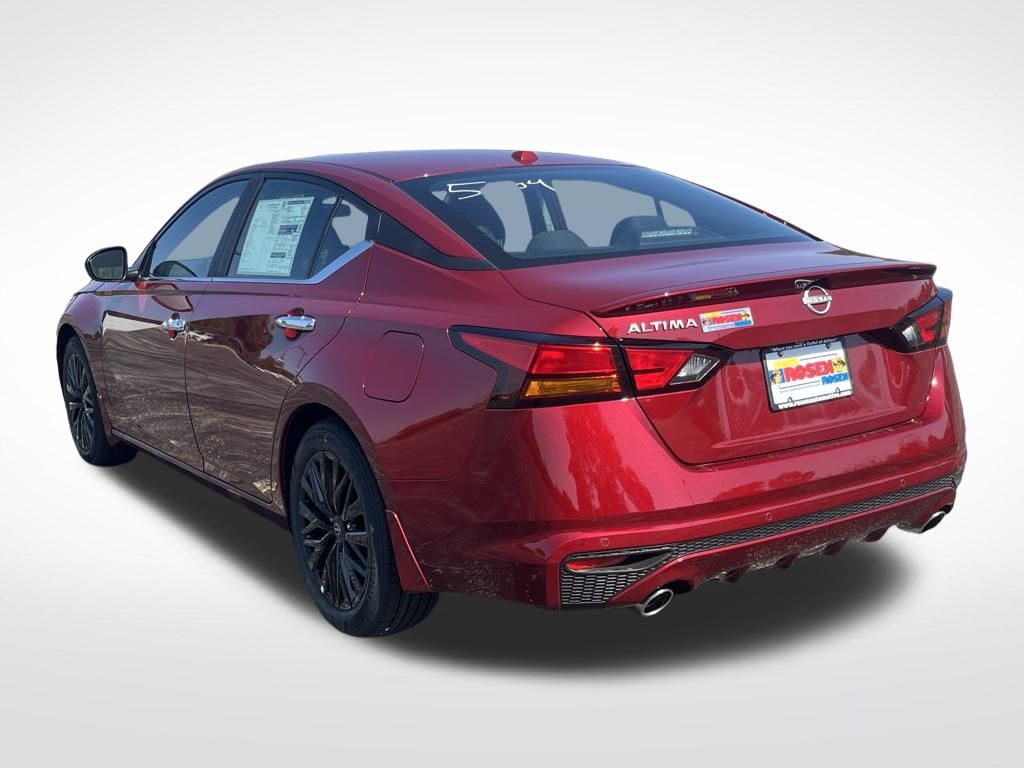 2025 Nissan Altima SV photo 3