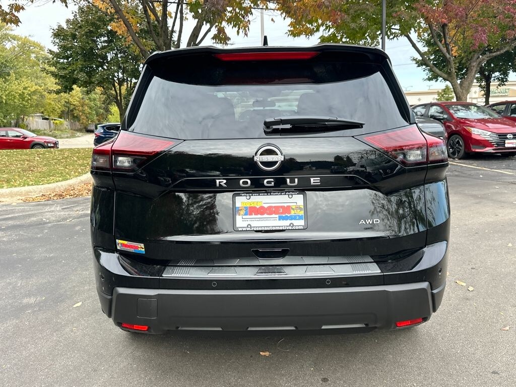 New 2026 Nissan Rogue SV SUV