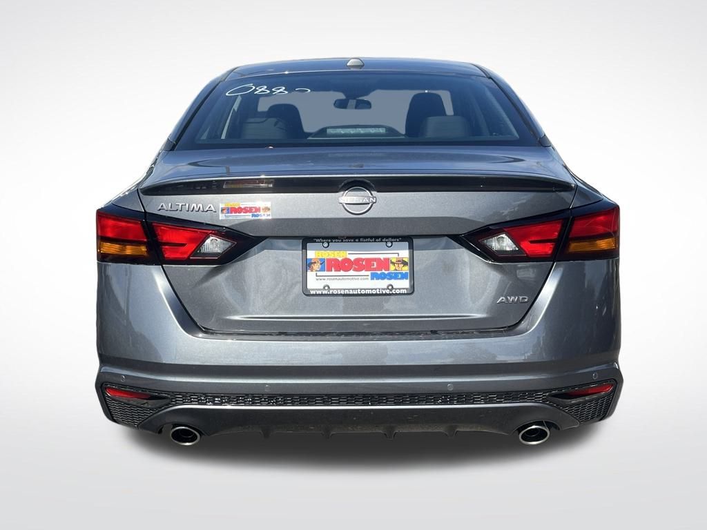 2025 Nissan Altima 2.5 SV photo 4