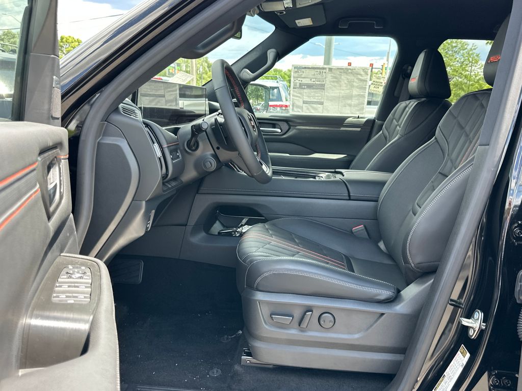 2026 Nissan Armada PRO-4X - Photo 9