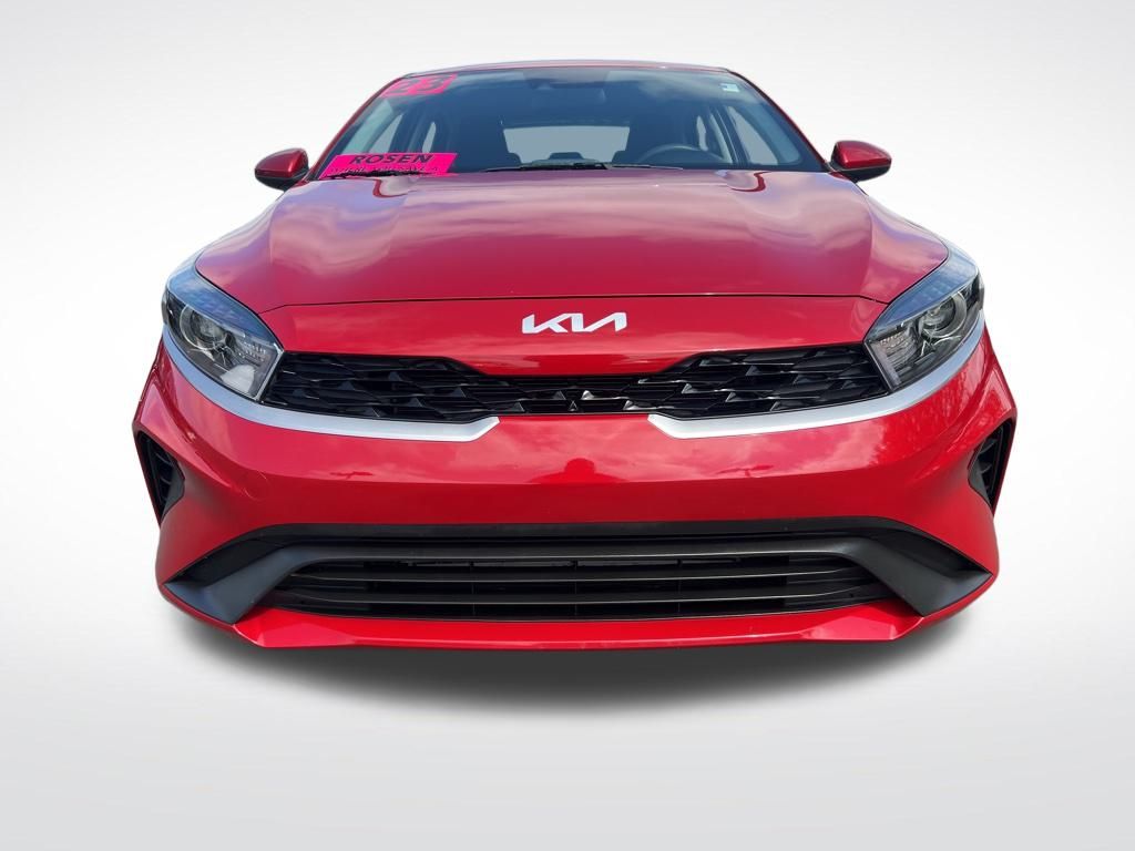 2023 Kia Forte LXS photo 2