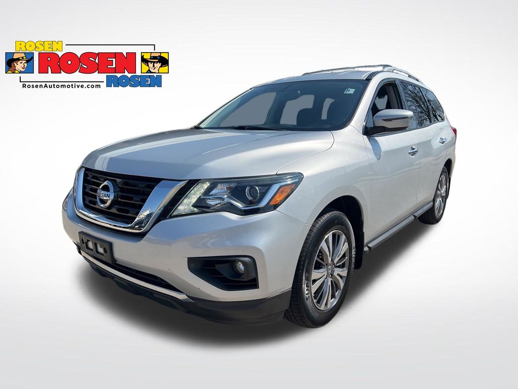 2018 Nissan Pathfinder SV