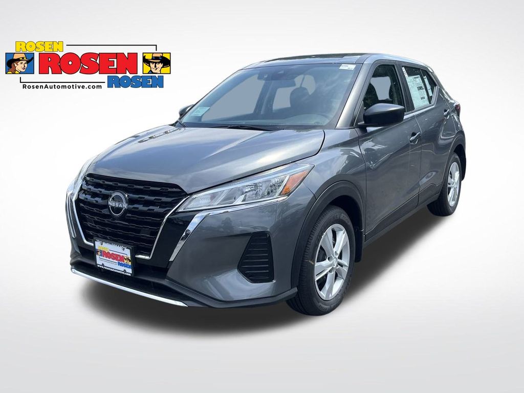 2025 Nissan KICKS PLAY Base's photo