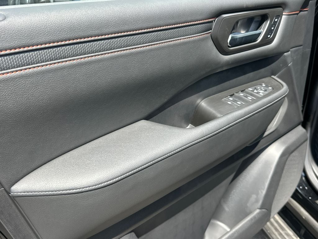 2026 Nissan Armada PRO-4X - Photo 10