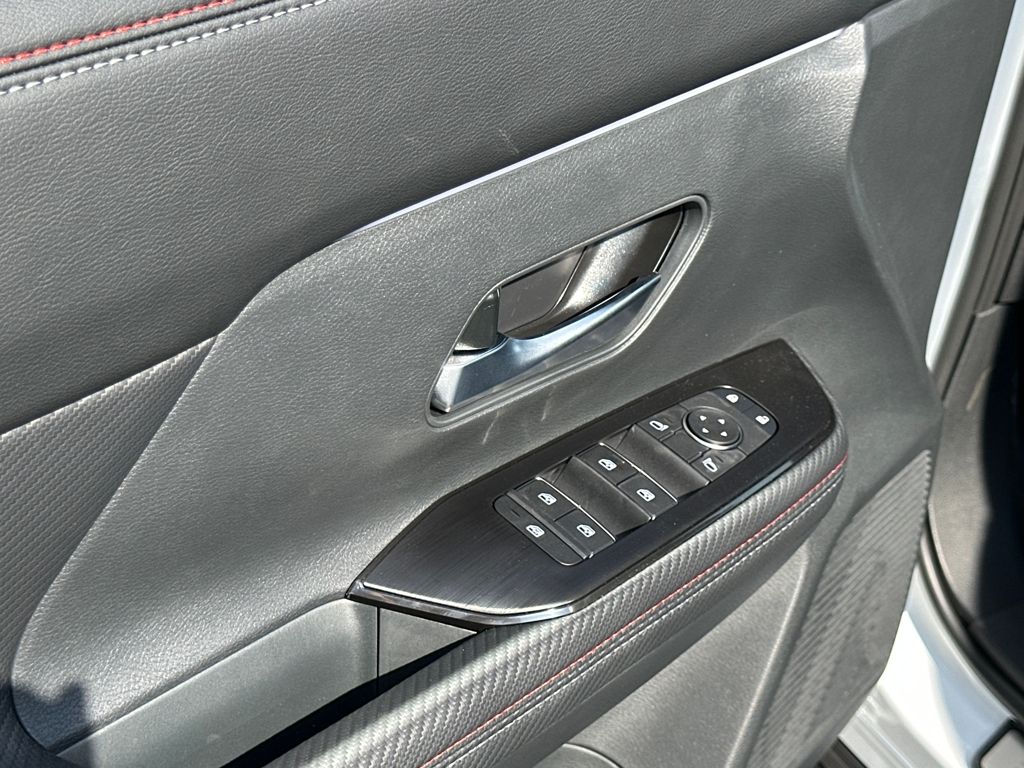 2026 Nissan KICKS SR AWD - Photo 11