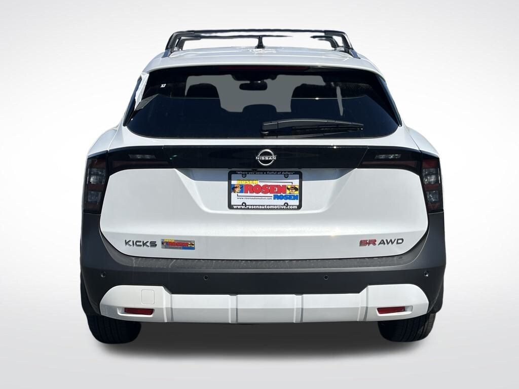 New 2026 Nissan Kicks SR SUV