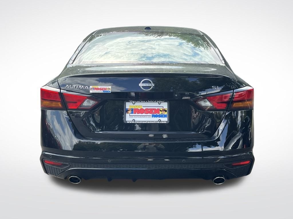 New 2025 Nissan Altima SL Sedan