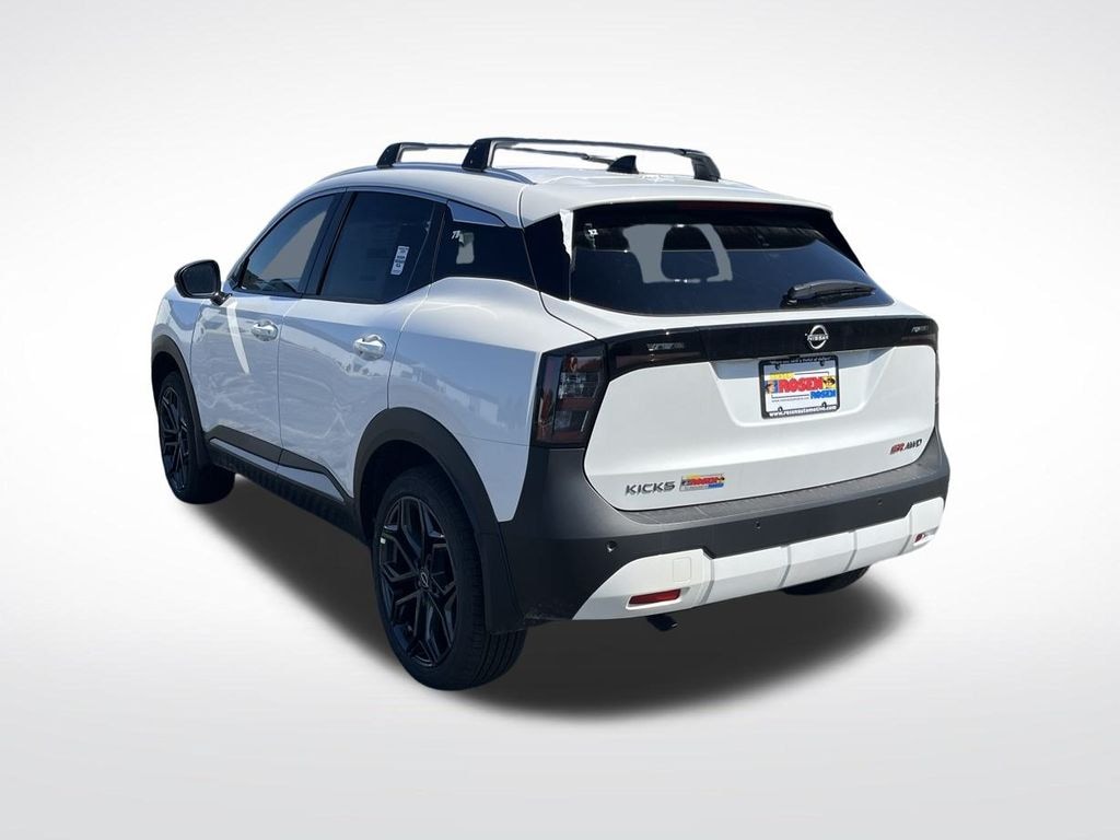 New 2026 Nissan Kicks SR SUV