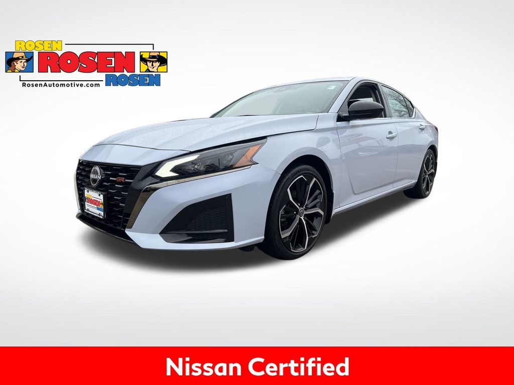 2024 Nissan Altima SR