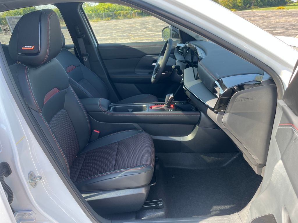 2026 Nissan KICKS SR AWD - Photo 16