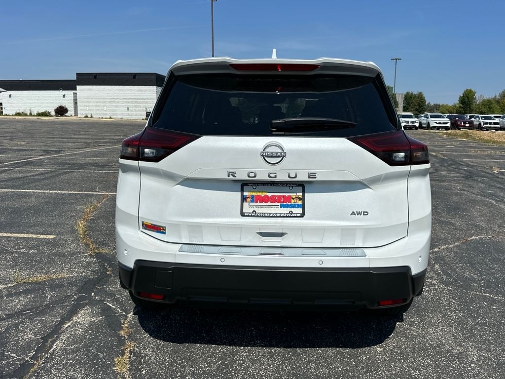 New 2026 Nissan Rogue SV SUV