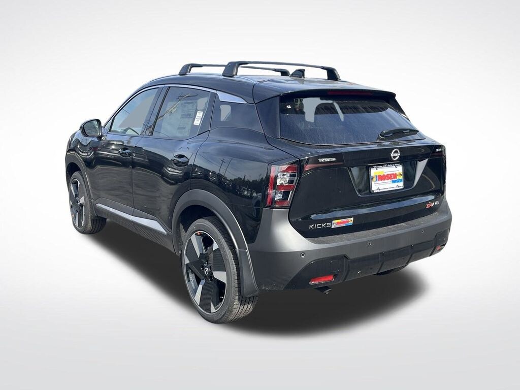 New 2026 Nissan Kicks SR SUV