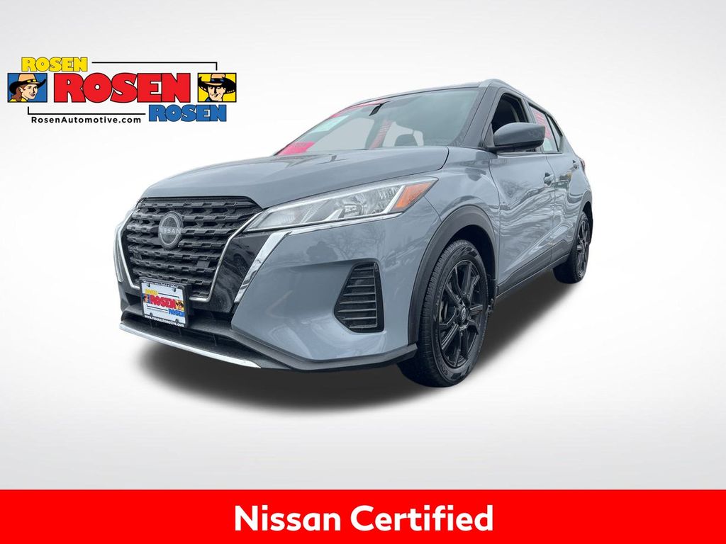 2024 Nissan Kicks SV's photo