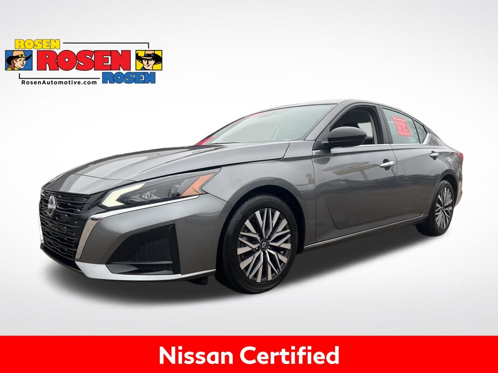 2025 Nissan Altima SV