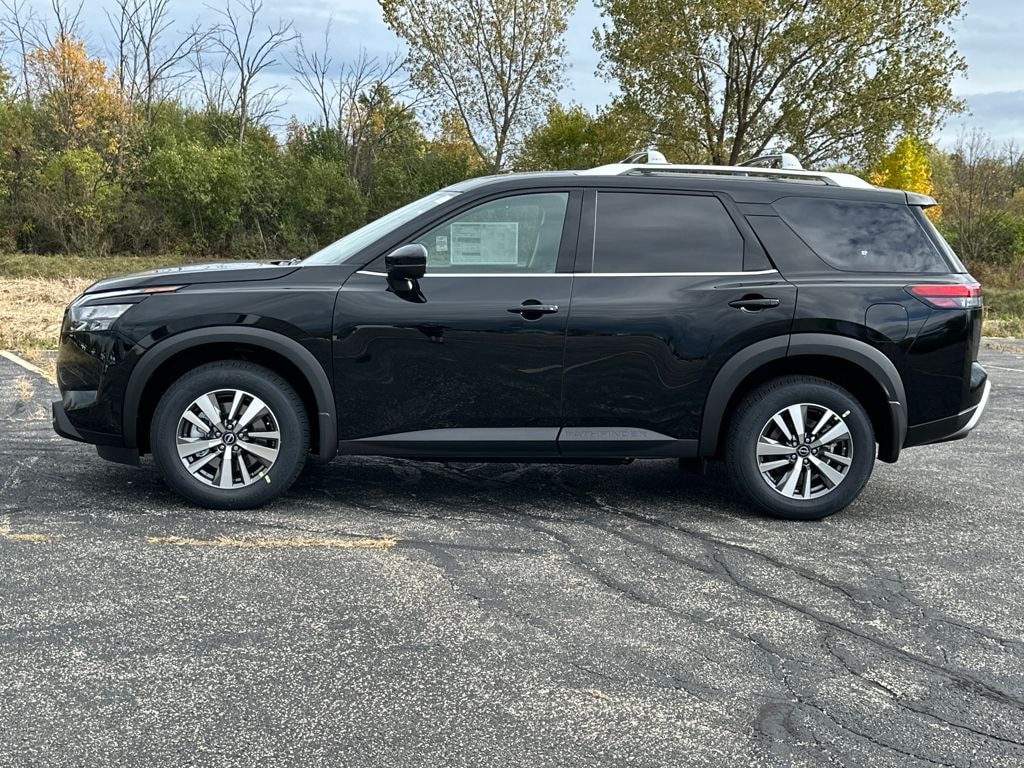 New 2025 Nissan Pathfinder SL SUV