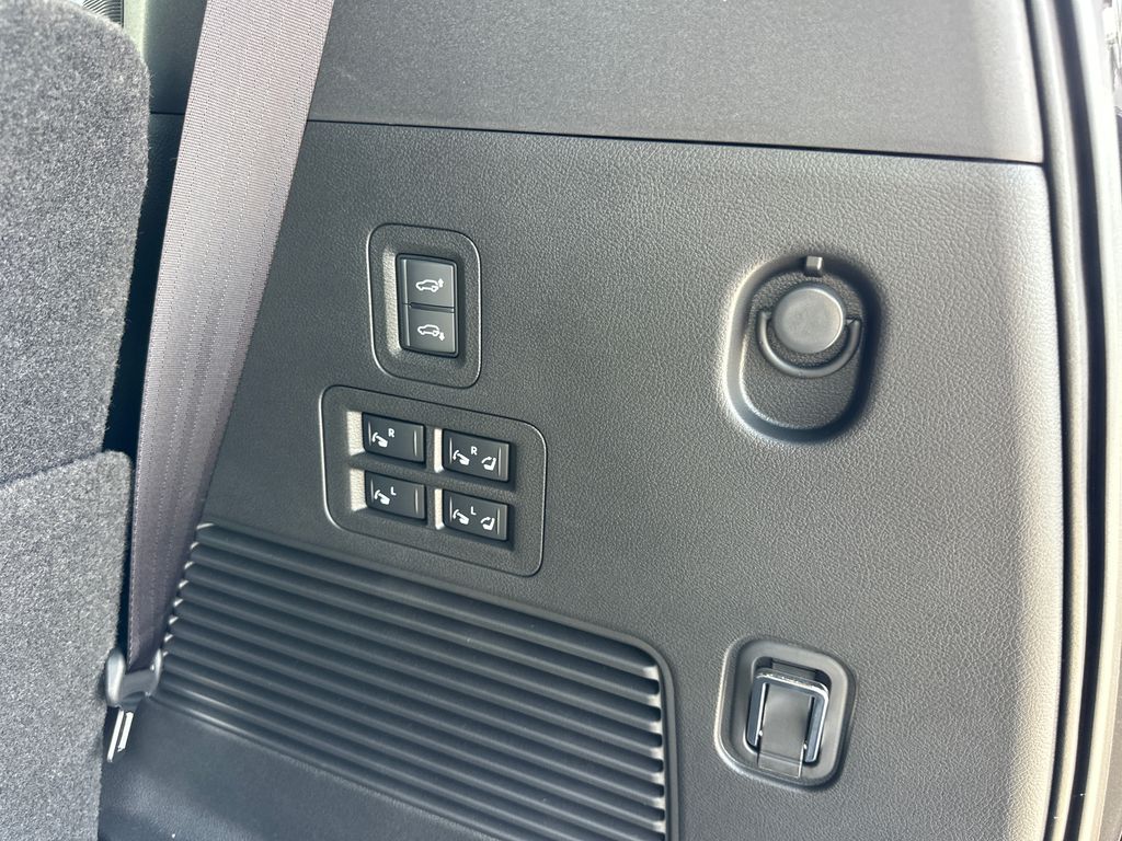 2026 Nissan Armada PRO-4X - Photo 41