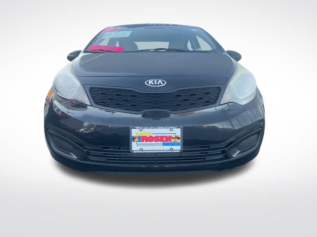 Used 2013 Kia Rio LX with VIN KNADM4A35D6154743 for sale in Milwaukee, WI