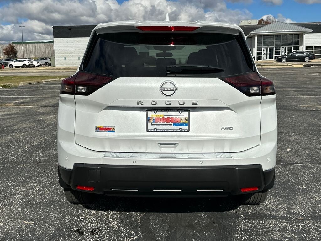 New 2026 Nissan Rogue SV SUV