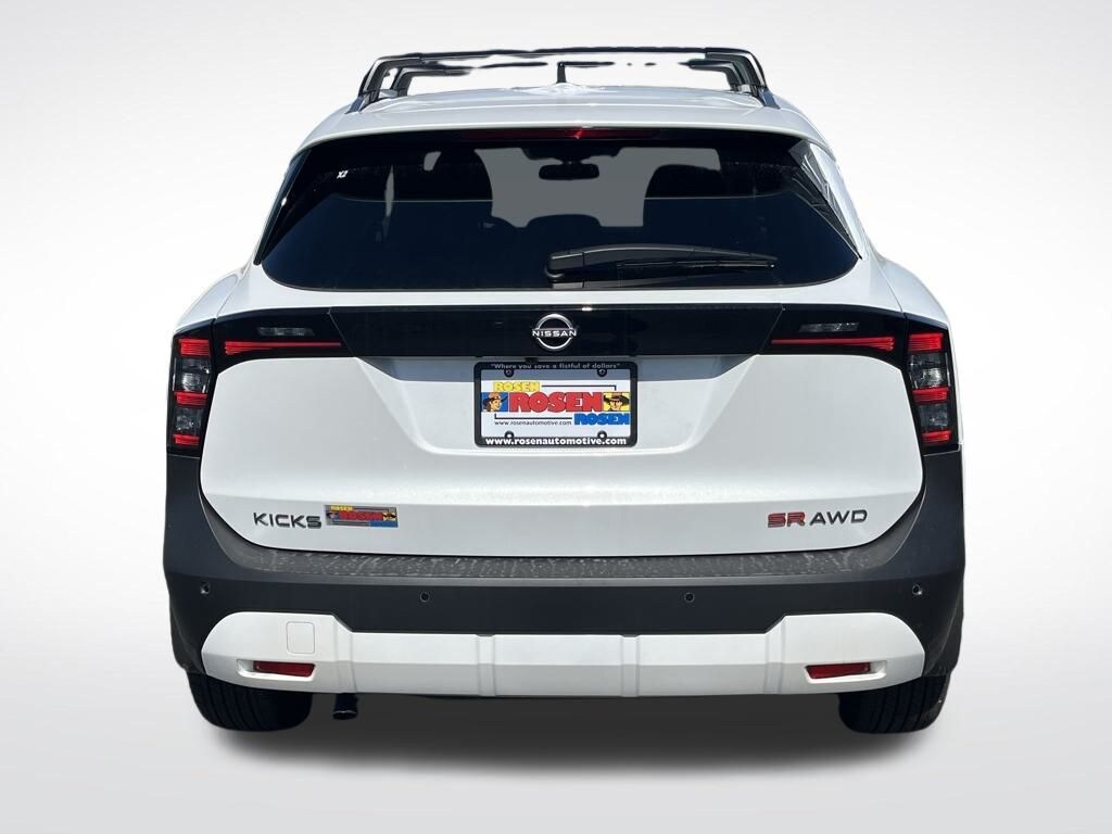 New 2026 Nissan Kicks SR SUV