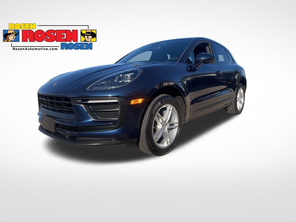 2022 Porsche Macan Base's photo