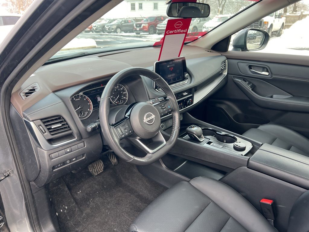 2023 Nissan Rogue SV photo 4